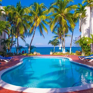 chrisanns-paradise-suite-by-the-ocean-apt9-ocho-rios-2.comcaribbean.com/
